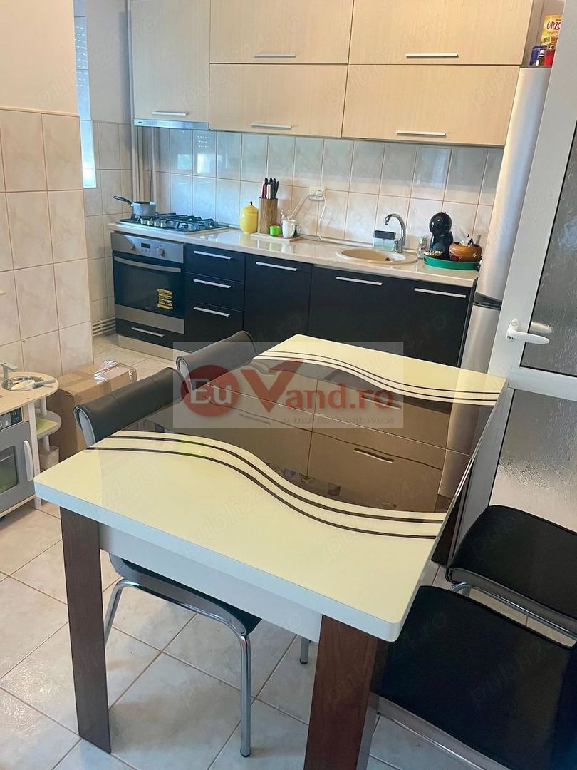 De inchiriat apartament 2 camere,Micro 21, etaj 2, 400 euro - foto 2