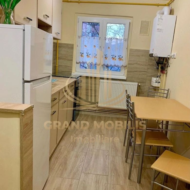 Proprietar vand apartament cu 2 camere zona Dambovita - Imagine principala