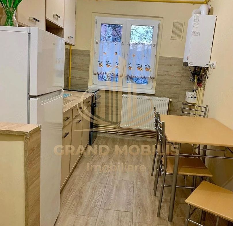 Proprietar vand apartament cu 2 camere zona Dambovita - Imagine principala