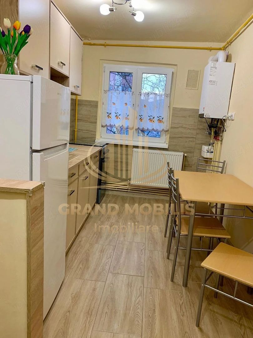 Proprietar vand apartament cu 2 camere zona Dambovita - Imagine principala Proprietar vand apartament cu 2 camere zona Dambovita - Imagine principala