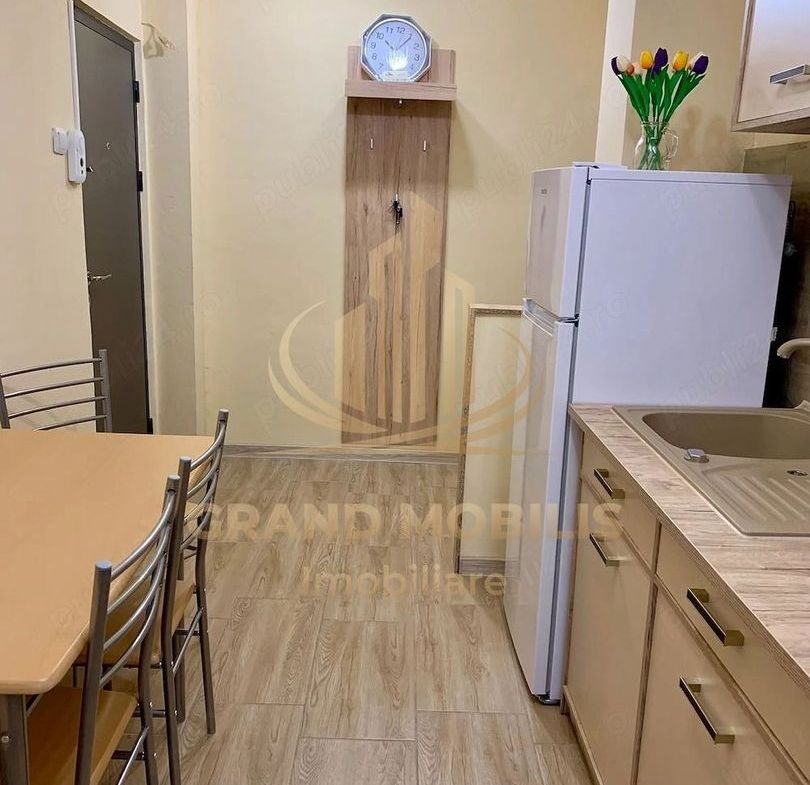 Proprietar vand apartament cu 2 camere zona Dambovita - foto 3