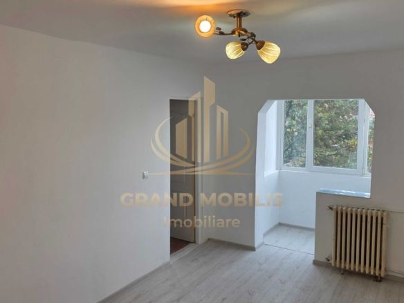 Garsonieră 22 mp + balcon 2,21 mp, etaj 2, Dâmbovița - Imagine principala