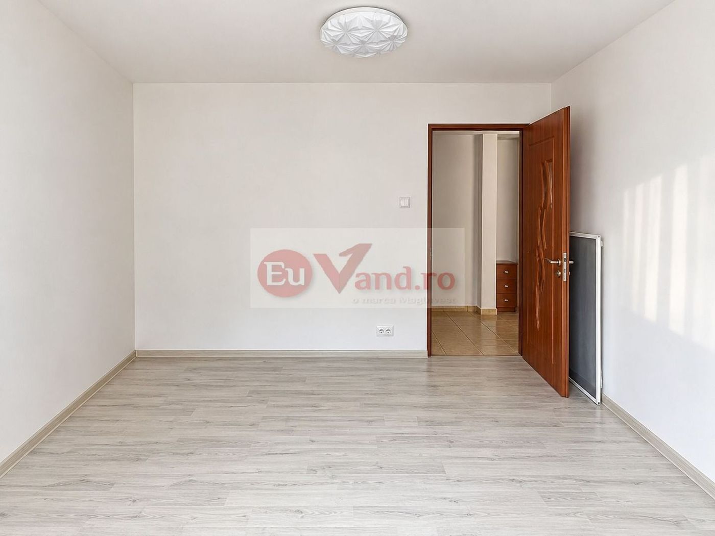 Apartament cu o camera de vanzare – Micro 40, parter, 27 mp, 33.500 E - foto 2