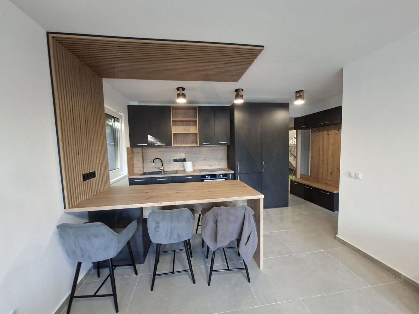 Apartament premium 49.7 mp utili 2 camere si curte 50 mp in Da Vinci - Imagine principala