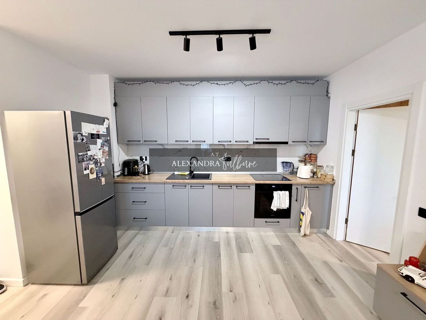 Apartament 3 camere, 62 mp, etaj intermediar, balcon. - foto 3