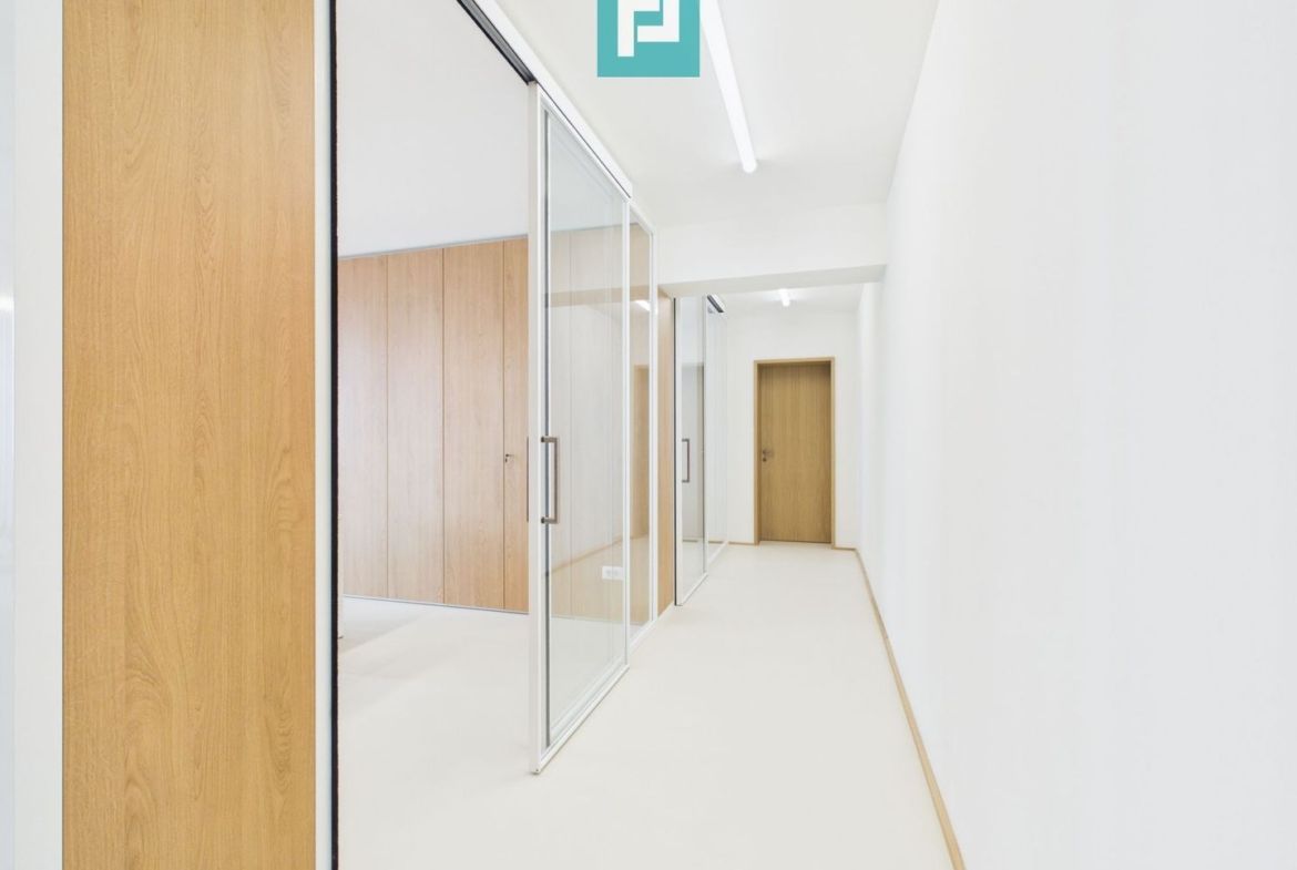 Birou 3 camere | Prima închiriere | Zona Centrală - foto 3