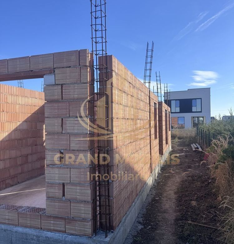 Duplex Săcălaz, 85 mp utili, teren 293 mp, 3 dormitoare, terasă 21 mp - foto 2