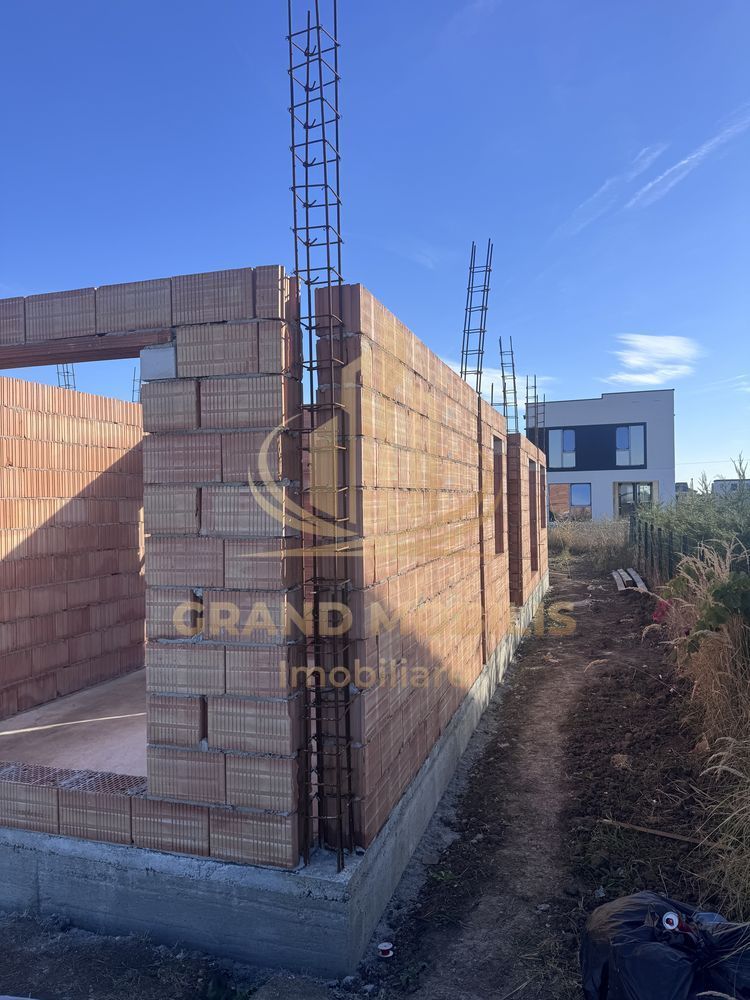 Duplex Săcălaz, 85 mp utili, teren 293 mp, 3 dormitoare, terasă 21 mp - foto 2
