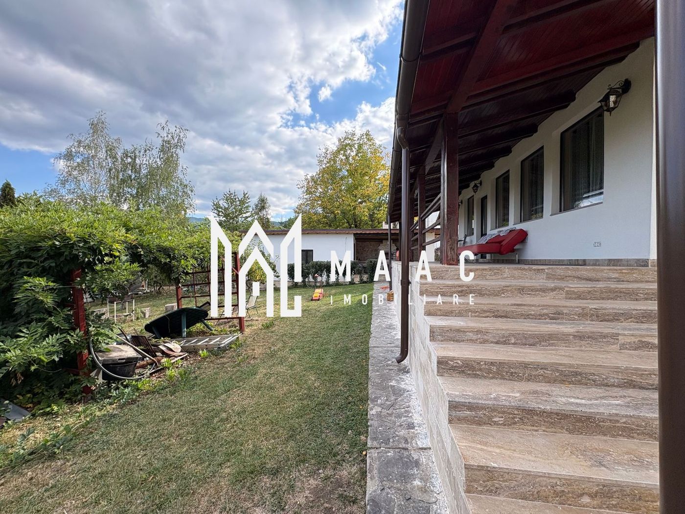 Casă 6 camere de vânzare | Sadu, Tocile | 160 mp | 1.500 mp - foto 4 Casă 6 camere de vânzare | Sadu, Tocile | 160 mp | 1.500 mp - foto 4