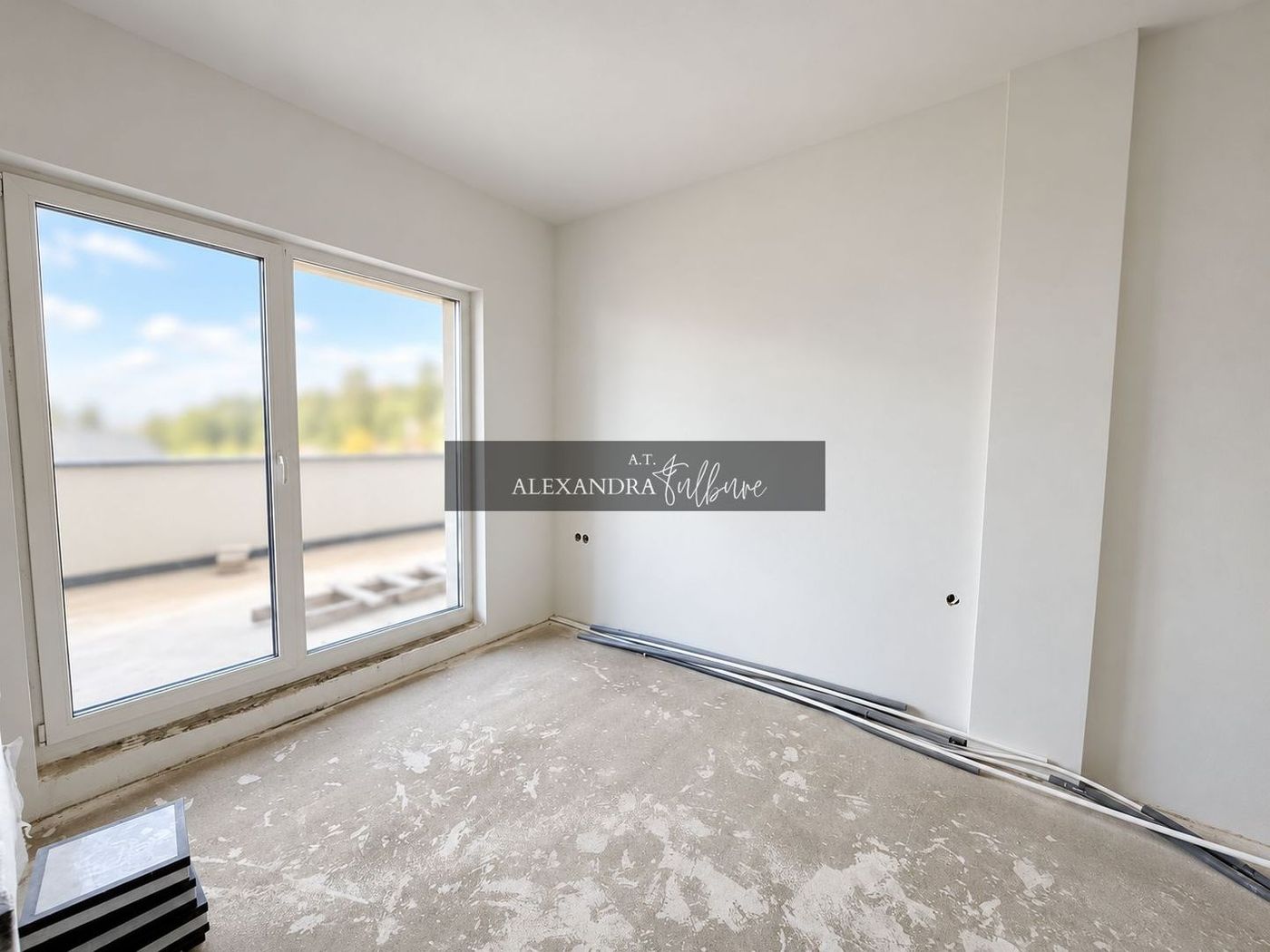Apartament 3 camere, 2 bai, 67 mp+ terasa 84 mp, garaj - foto 3