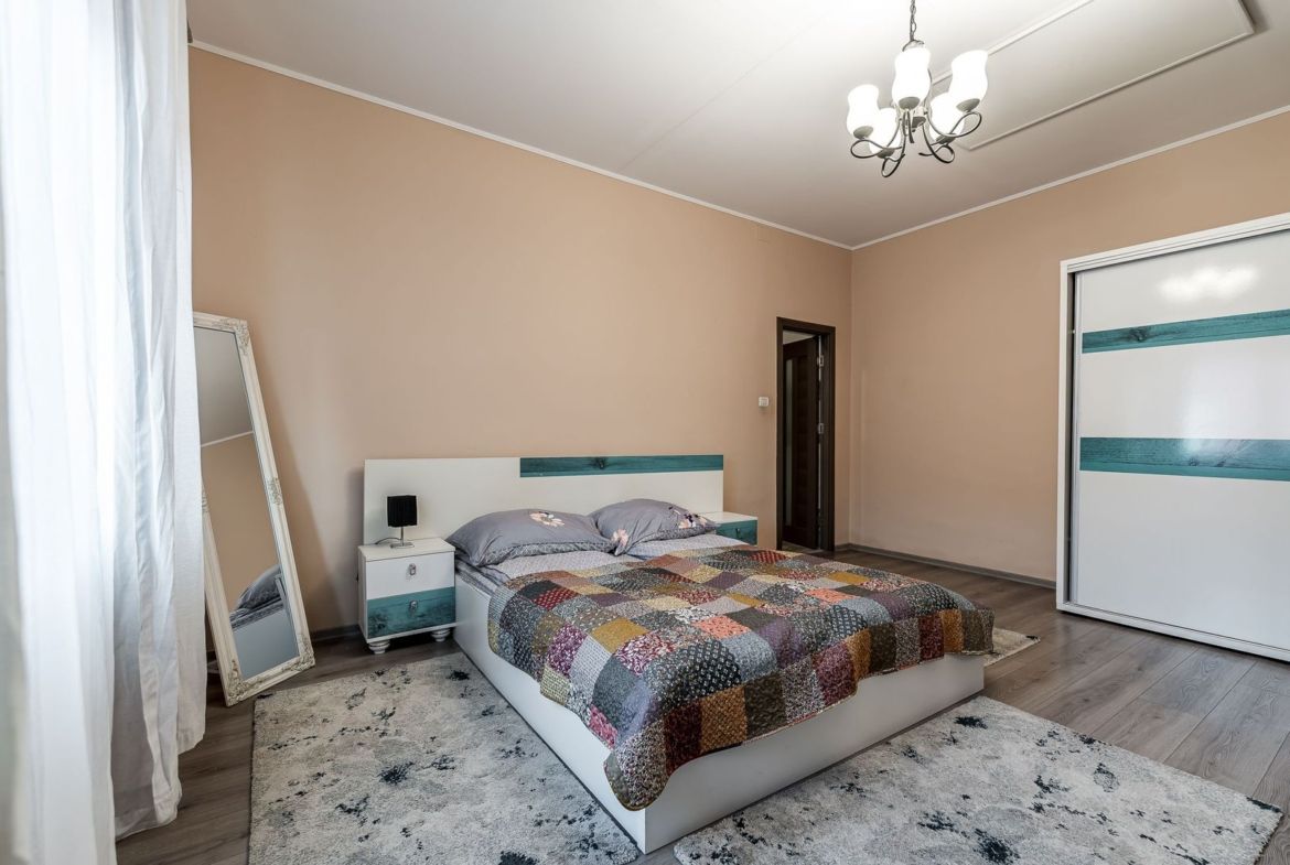 Apartament cu 2 camere vis-a-vis de Campusul Goldiș - foto 2