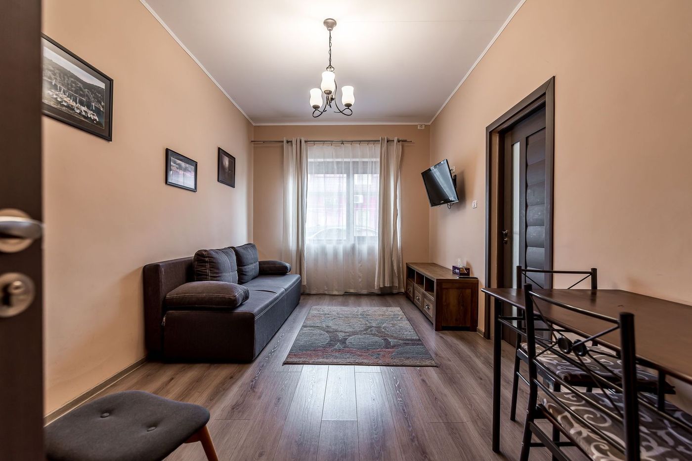 Apartament cu 2 camere vis-a-vis de Campusul Goldiș - foto 3
