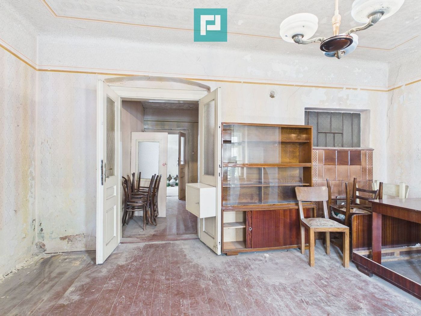 Casă individuală cu potențial în zona Iosefin - foto 5 Casă individuală cu potențial în zona Iosefin - foto 5