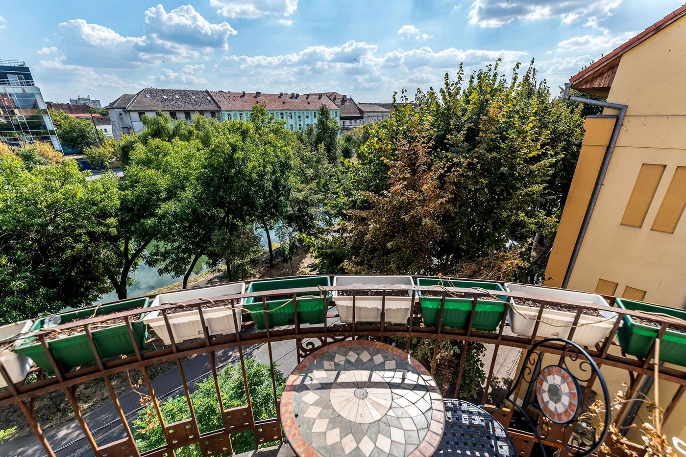 3 camere în Palatul Gemeinhardt, pe malul Begăi | Timișoara - foto 5 3 camere în Palatul Gemeinhardt, pe malul Begăi | Timișoara - foto 5