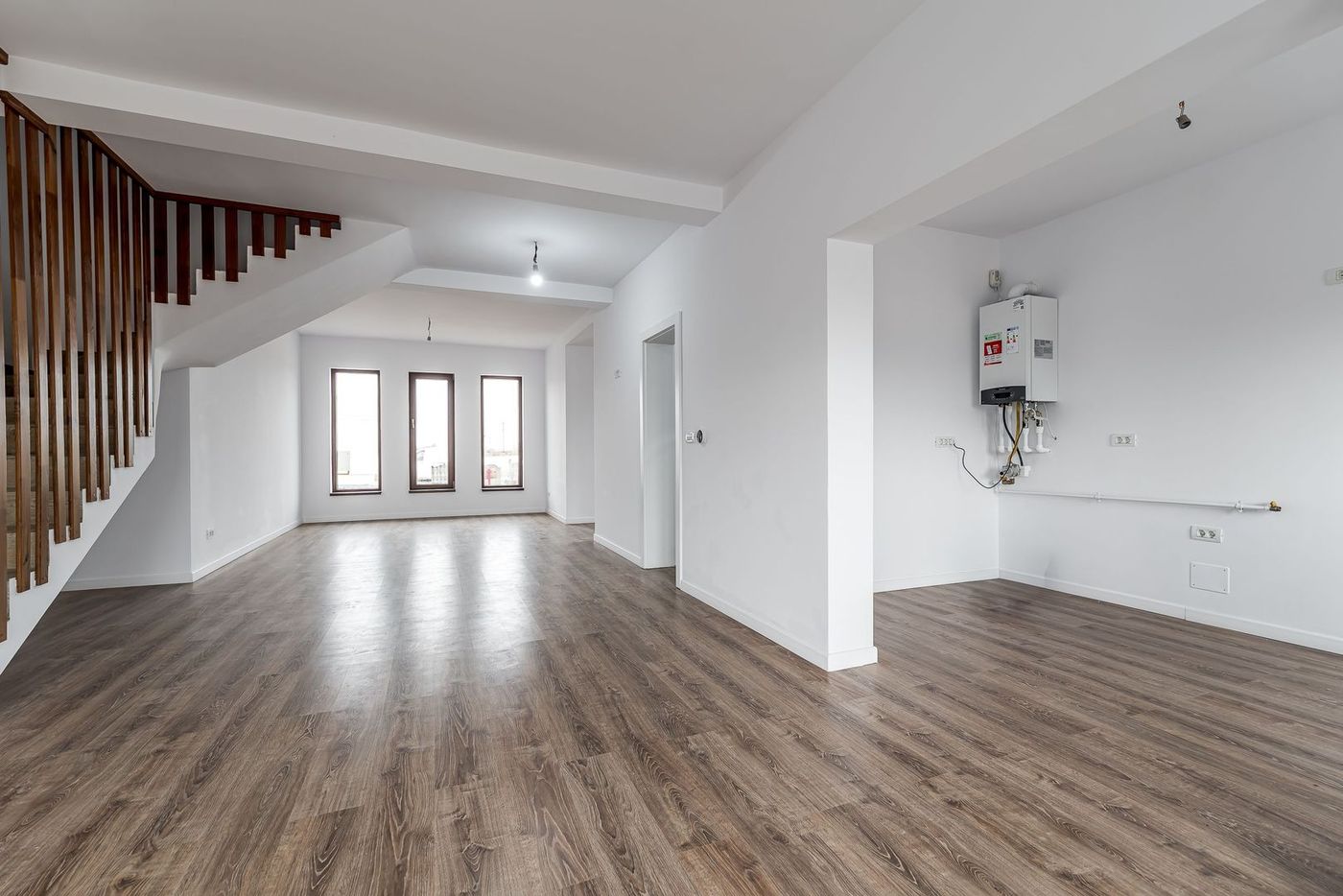Fără costuri ascunse sau șantier: vilă nouă cu 4 camere, ultrafinisată - foto 3