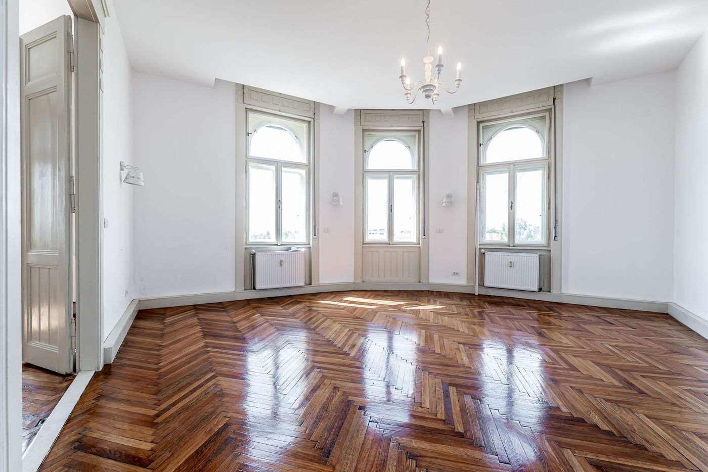 Palatul Neptun, Timișoara | 4 camere, 180 mp, vedere spre Bega - Imagine principala