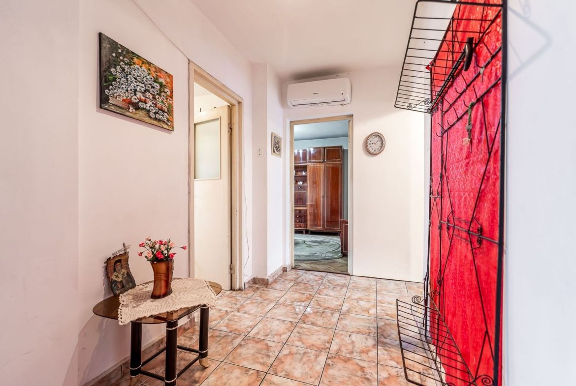Apartament cu 4 camere decomandat cu vedere panoramica - foto 5