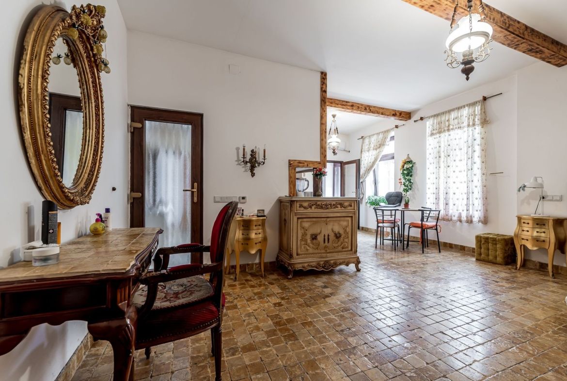 De închiriat spațiu ultracentral, ideal pentru multiple activități - foto 3