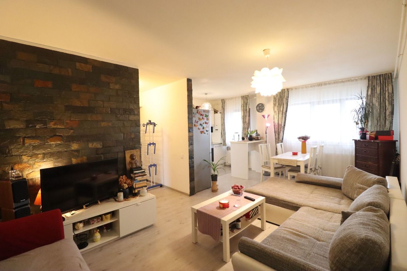 Apartament 3 camere I Zona Avram Iancu I Floresti - Imagine principala Apartament 3 camere I Zona Avram Iancu I Floresti - Imagine principala